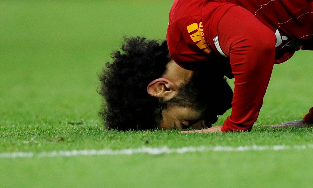 Estrela De Liverpool X Manchester United Salah Brilha E Se Credencia