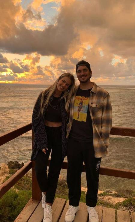 Yasmin Brunet e Gabriel Medina, na Austrália Foto: Reprodução