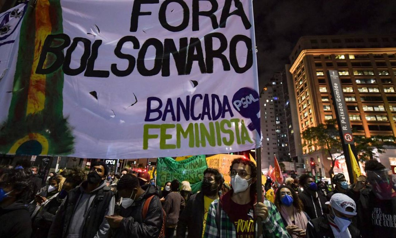 Pessoas participam de um protesto durante o Dia Nacional contra o Racismo, na Avenida Paulista, em São Paulo Foto: NELSON ALMEIDA / AFP