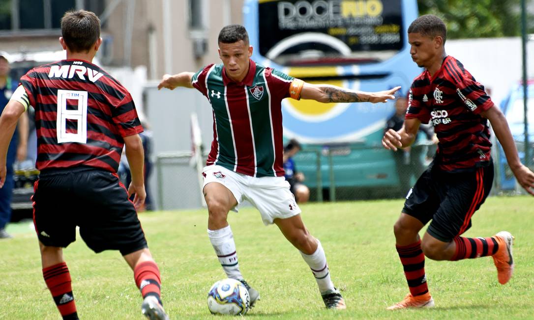 Flamengo e Fluminense terão direito a 150 convidados cada em primeiro jogo  da final - Jornal O Globo
