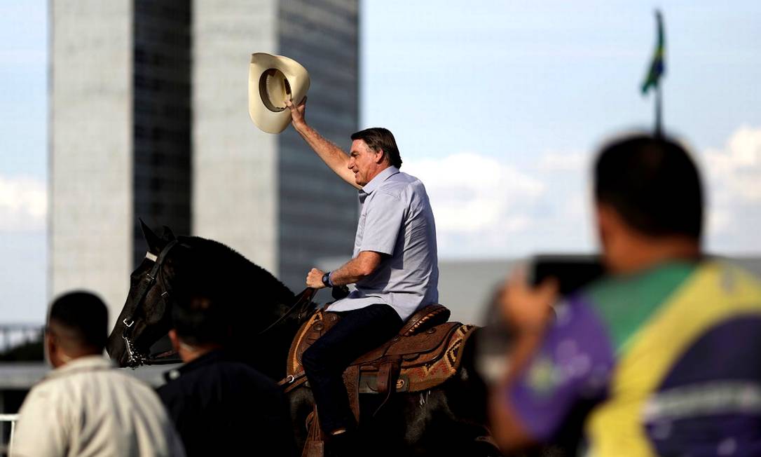 Jair Bolsonaro participa de protesto contra STF e CPI da Covid em Brasília Foto: UESLEI MARCELINO / REUTERS