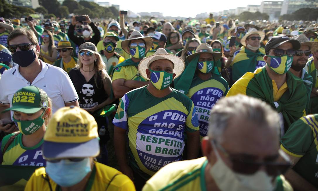 Manifestação de ruralistas em Brasília mira o STF e CPI da Covid: ato contou com participação de Bolsonaro Foto: UESLEI MARCELINO / REUTERS