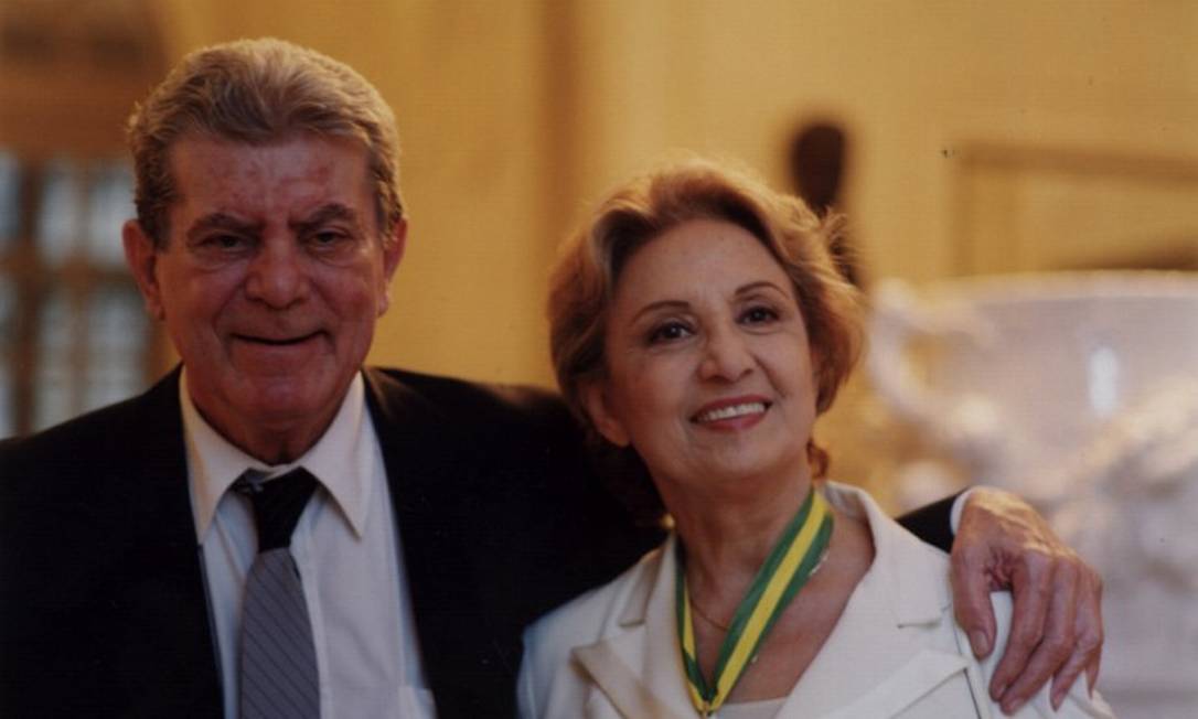 O casal quando Eva Wilma recebeu a medalha João Ribeiro, pelo conjunto de sua obra Foto: Divulgação / O GLOBO
