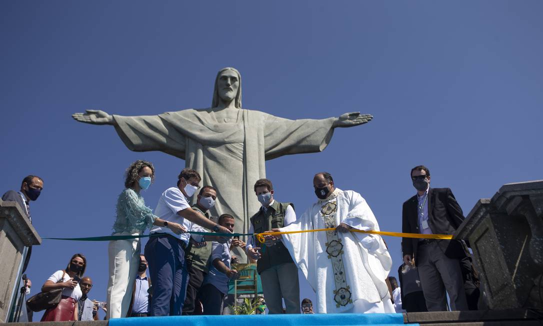 Ricardo Salles participou da cerimônia de reabertura do Cristo Redentor em agosto de 2020 Foto: Alexandre Cassiano / Agência O Globo