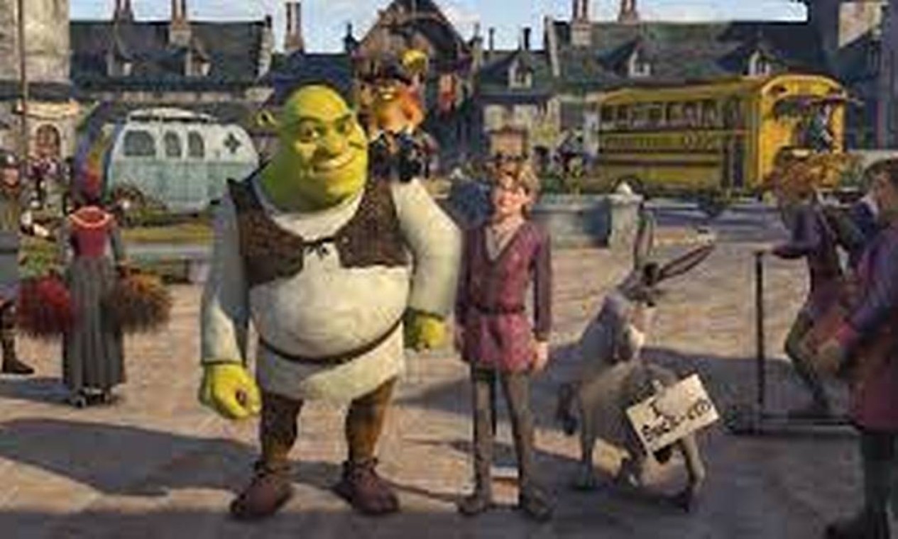 No terceiro filme, o rei Harold morre e Tão Tão Distante precisa de um substituto para governar o povo. Antes de morrer, o sogro de Shrek pede para que ele fique em seu lugar, mas o ogro recusa, restando apenas Arthur, um primo distante - e jovem - de Harold. Shrek então parte em busca dele. Foto: Netflix