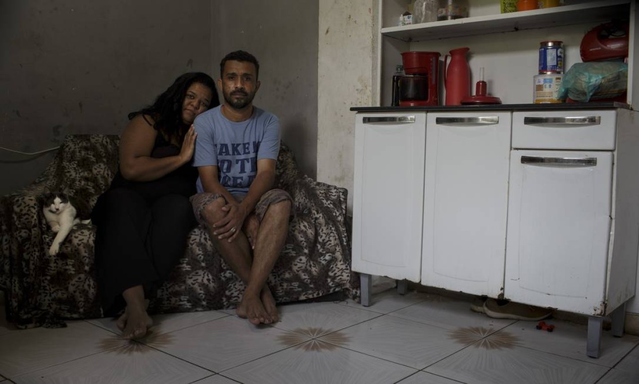 André, que vive com a família em uma casa em Santa Tereza, está para ser despejado. Foto: Márcia Foletto / Agência O Globo