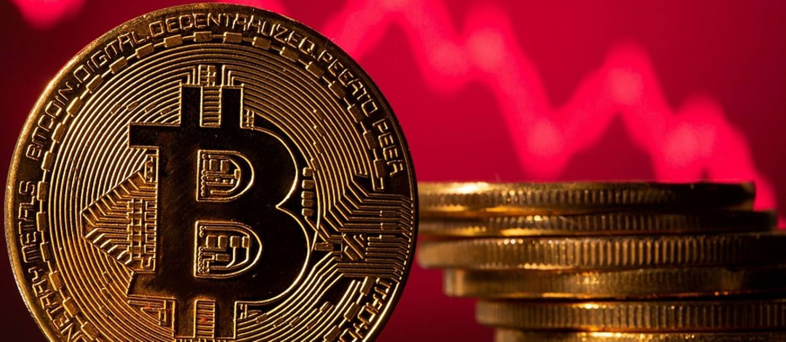 Bitcoin sobe 1,7% e volta a se aproximar da máxima do ano