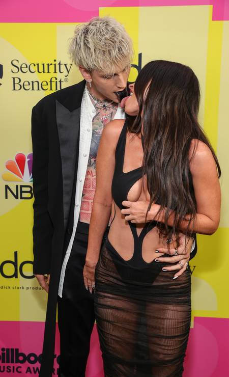 O beijo de Machine Gun Kelly e Megan Fox Foto: Rich Fury / Getty Images for dcp