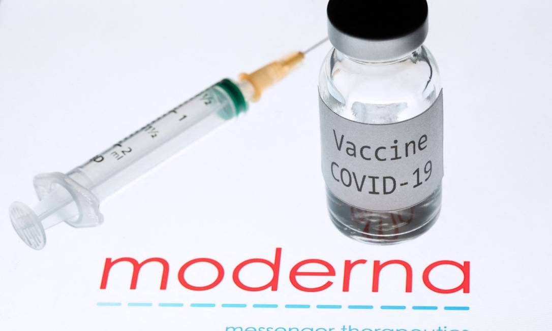 Moderna anunciou que a vacina contra a Covid-19 desenvolvida pela empresa é eficaz em crianças a partir de 12 anos Foto: JOEL SAGET / AFP