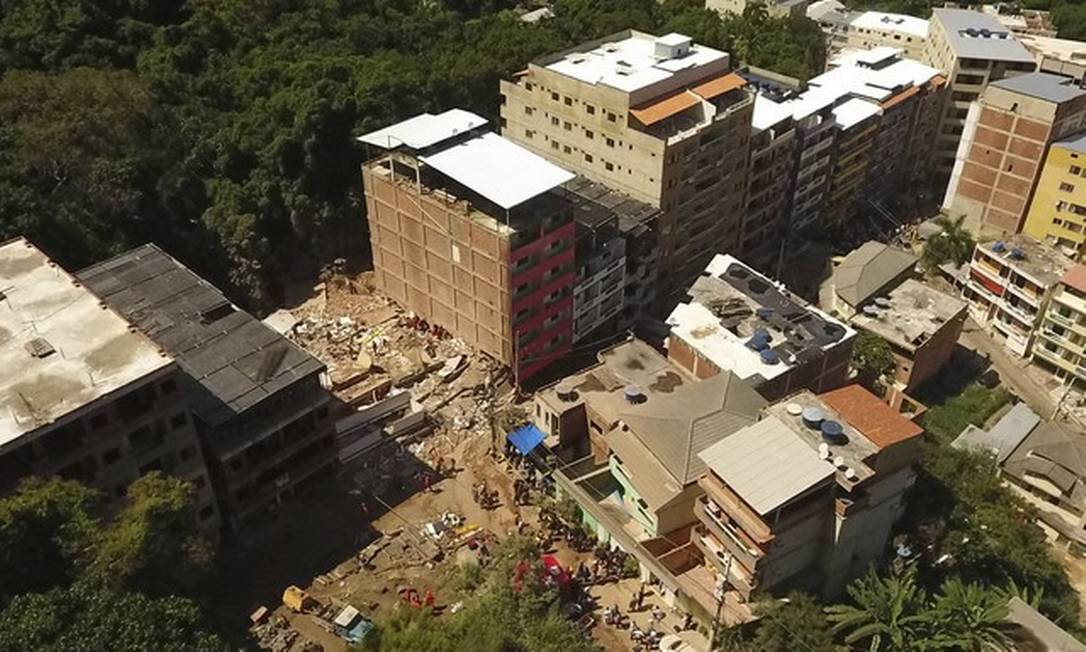 Desabamento de dois prédios na Muzema, em 12 de abril de 2019, deixou 24 mortos Foto: Arquivo