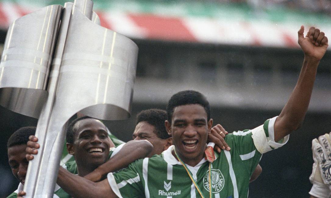 8º - Palmeiras (1993) - Edilson y Cesar Sampaio celebraron los dos primeros logros del club en la década de 1990. Foto: Claudio Rossi / O Globo