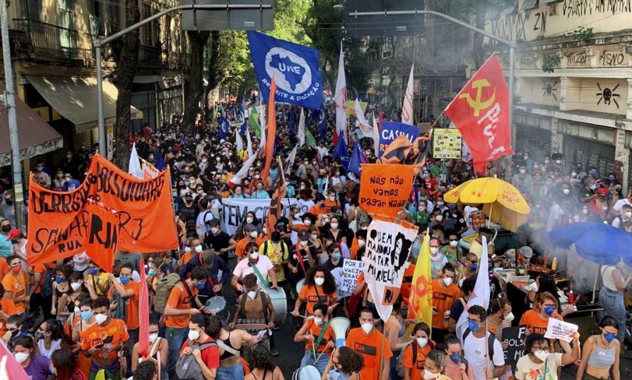 Movimentos populares do Rio organizaram a manifestação contra Bolsonaro do Rio Foto: Agência O Globo