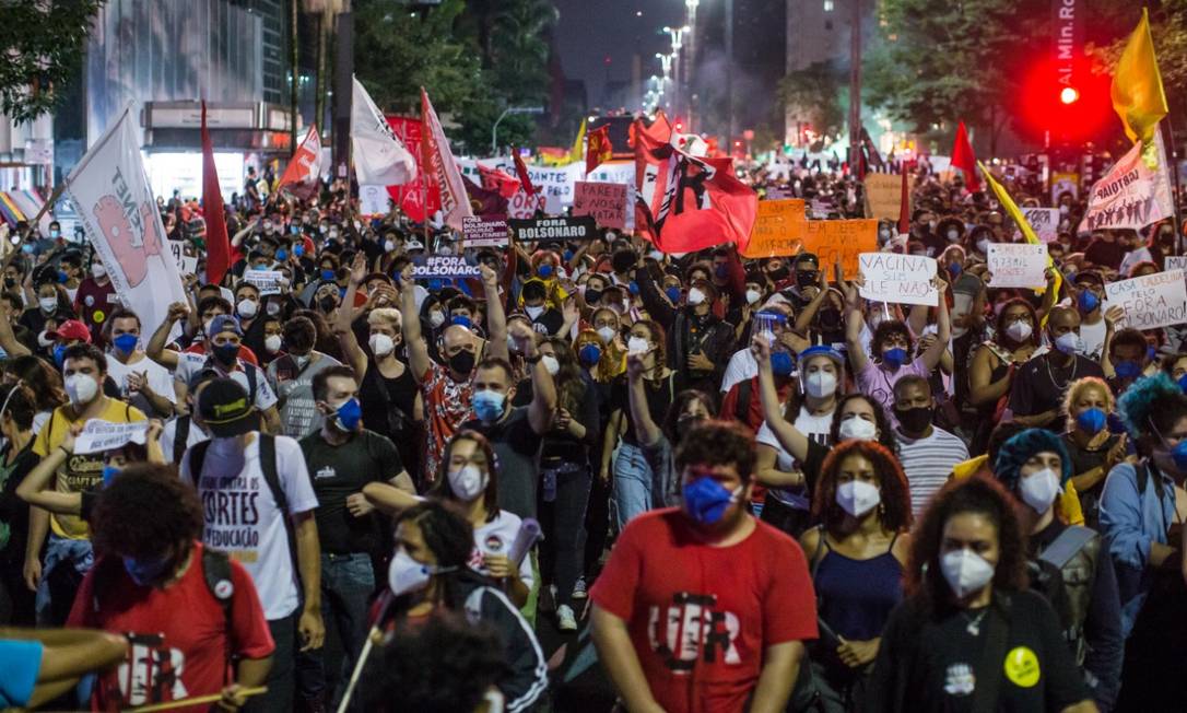 Manifestantes protestam na Paulista contra Bolsonaro Foto: Edilson Dantas/29-5-21