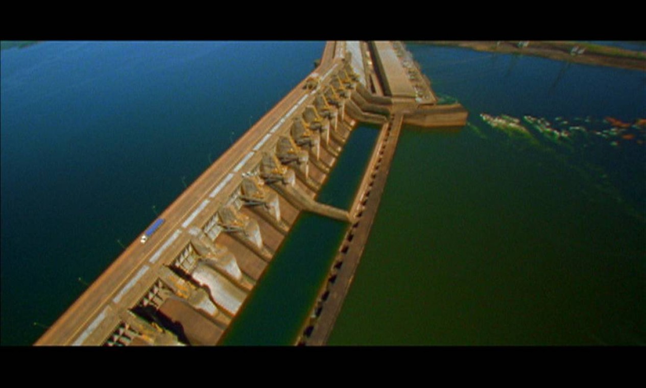 Hidrelétrica de Tucuruí, no Rio Tocantins, no Pará, pode produzir até 8.535 megawatts e foi inaugurada no mesmo ano que a de Itaipu, 1984