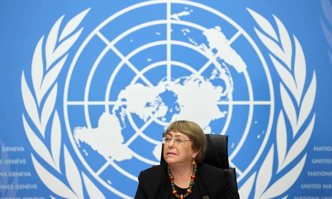 Michelle Bachelet durante entrevista coletiva na sede da ONU, em Genebra, na Suíça Foto: DENIS BALIBOUSE / REUTERS