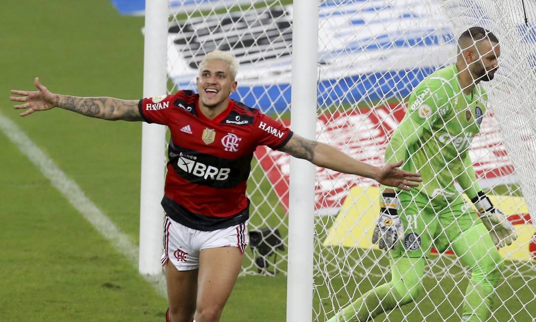 Pedro foi convocado por Andre Jardine mesmo com recusa do Flamengo Foto: Marcelo Theobald