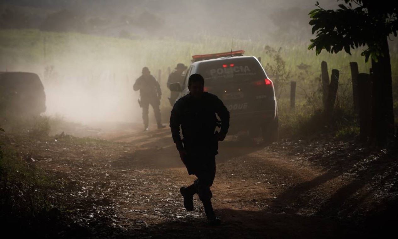 Veja Fotos Da Caçada A Lázaro Barbosa Serial Killer De Goiás Jornal