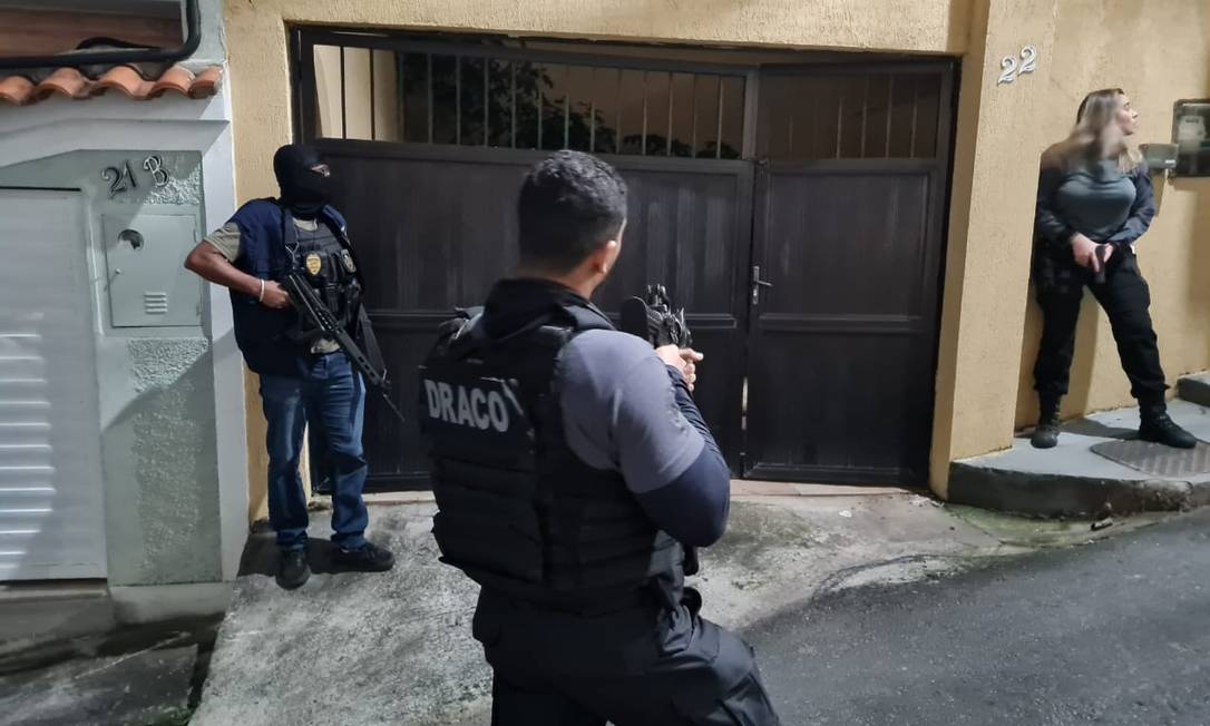 Polícia Civil tem agentes em bairros das zonas Norte e Oeste do Rio nesta segunda-feira para desarticular quadrilha de milicianos Foto: Reprodução