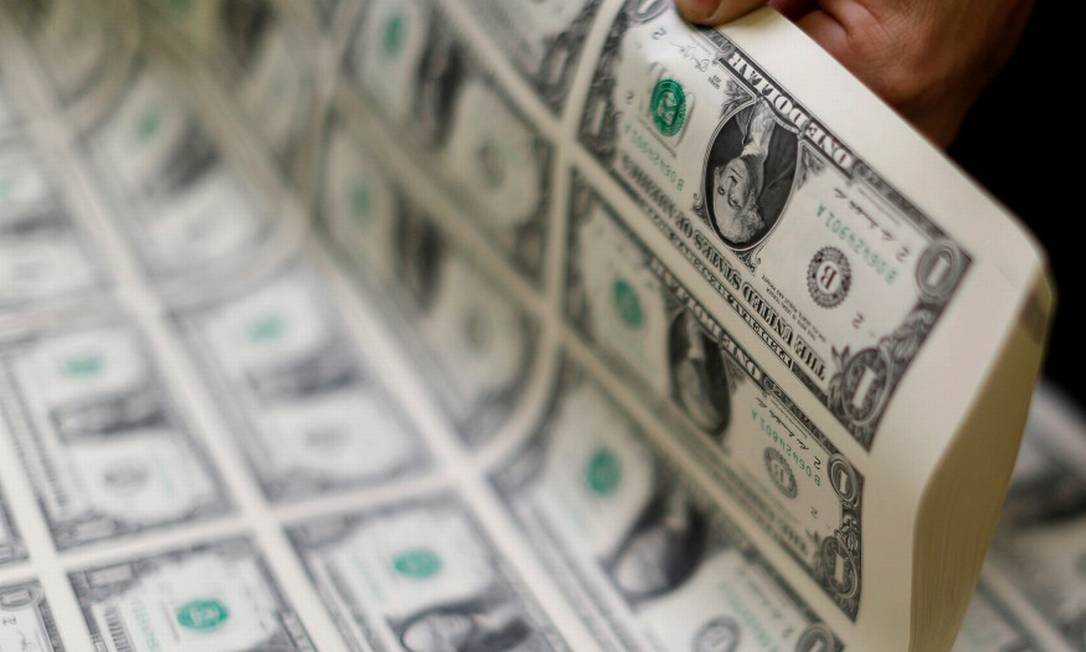Dólar operava em baixa ante o real no início desta quarta-feira. Foto: Gary Cameron / Reuters