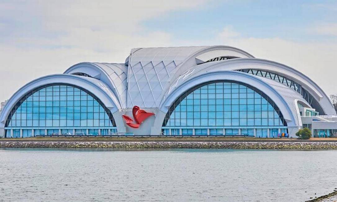 Projetado em 1990 para servir como principal instalação para natação e outros esportes aquáticos na região, o Centro de Polo Aquático Tatsumi vai sediar o polo aquático na atual edição. Tem capacidade para 4.700 espectadores Foto: Divulgação