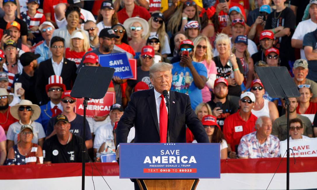 Ex-presidente dos EUA, Donald Trump, fala durante seu comício de campanha em Wellington, Ohio Foto: STEPHEN ZENNER / AFP/26-06-2021