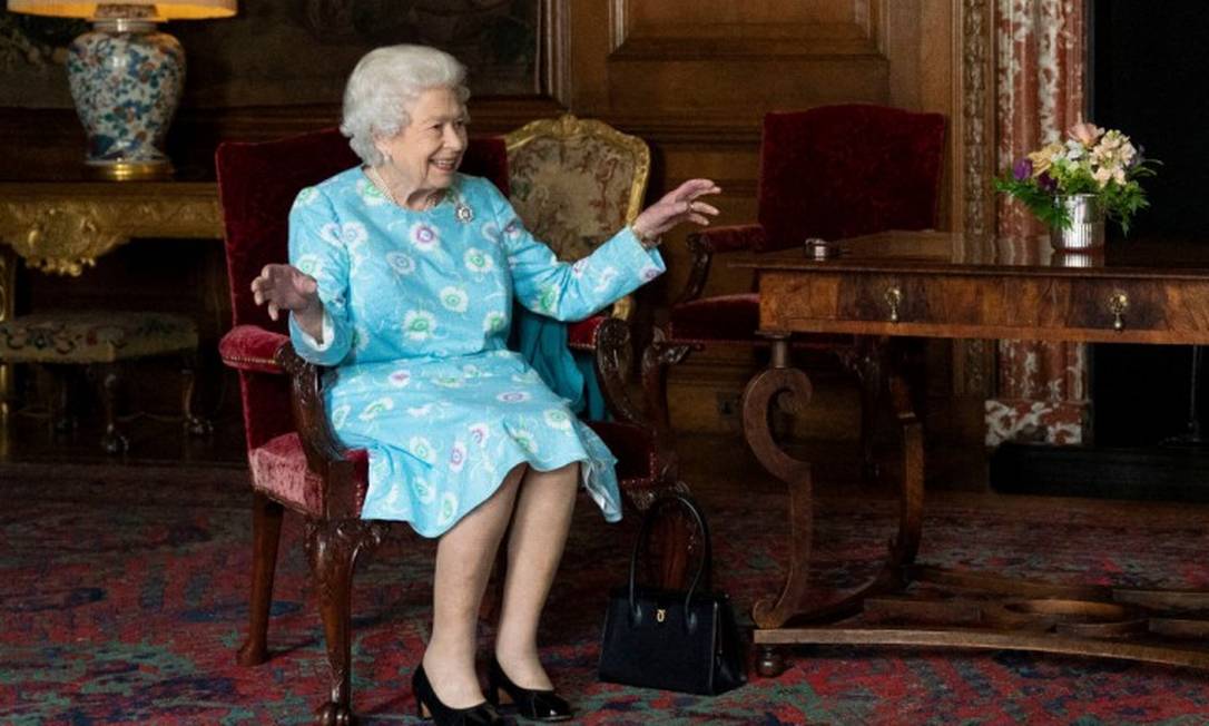 Elizabeth II no Palácio de Holyroodhouse Foto: JANE BARLOW / AFP