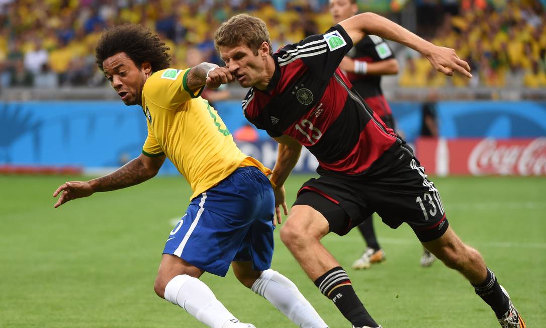 O lateral Marcelo tem atualmente de 33 anos, e continuou jogando com frequência pela seleção mesmo após o vexame de 2015 Foto: PEDRO UGARTE / Agência O Globo