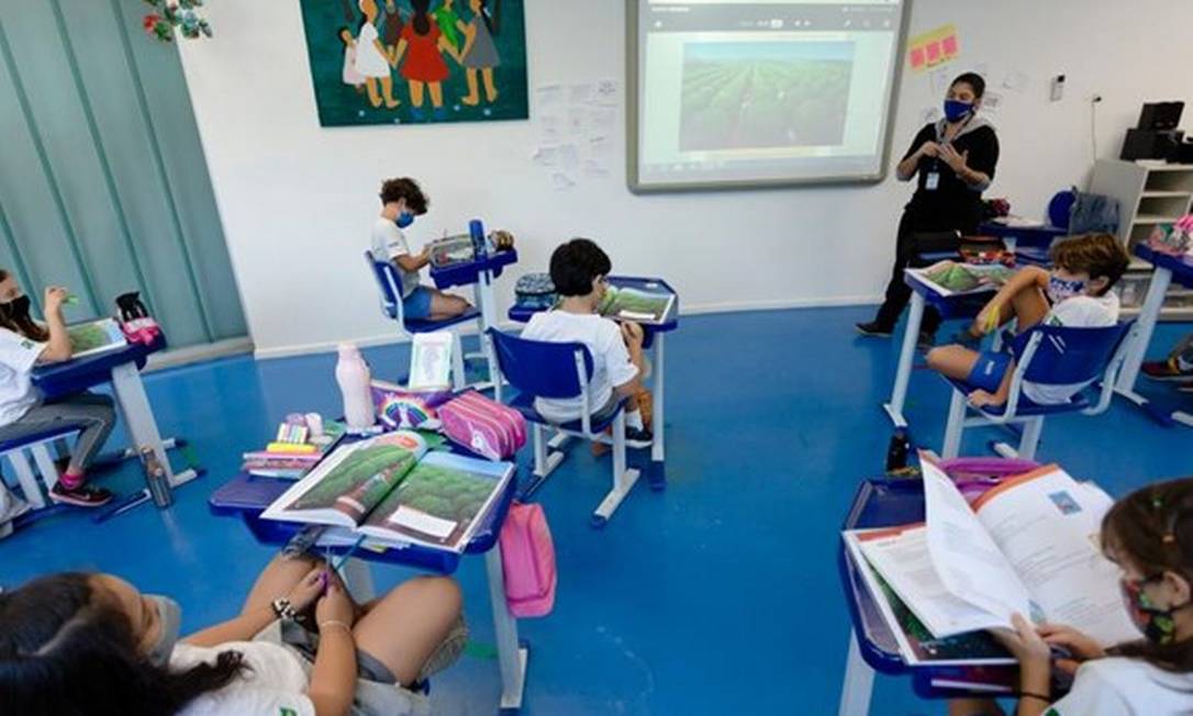Rio e São Paulo pedem 1 metro de distância entre os alunos, o que possibilita, em algumas escolas, o fim dos rodízios Foto: Leo Martins
