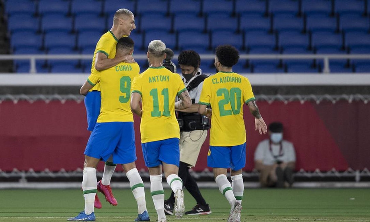 Brasil x Alemanha: seleção ameaça passeio em estreia, mas desperdiça ...
