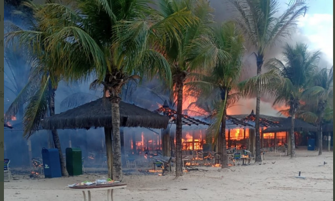 Restaurante do parque aquático Hot Park pegou fogo Foto: Reprodução