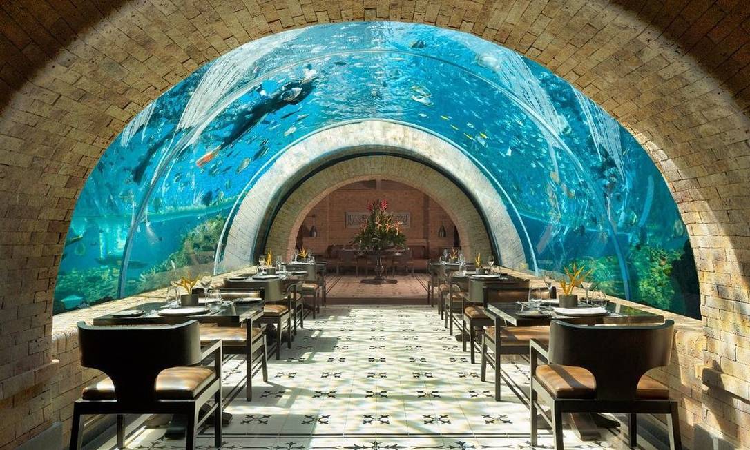 Os aquários do Koral Restaurant, do hotel Apurva Kempinski Bali, na Indonésia Foto: @koralbali / Instagram / Reprodução