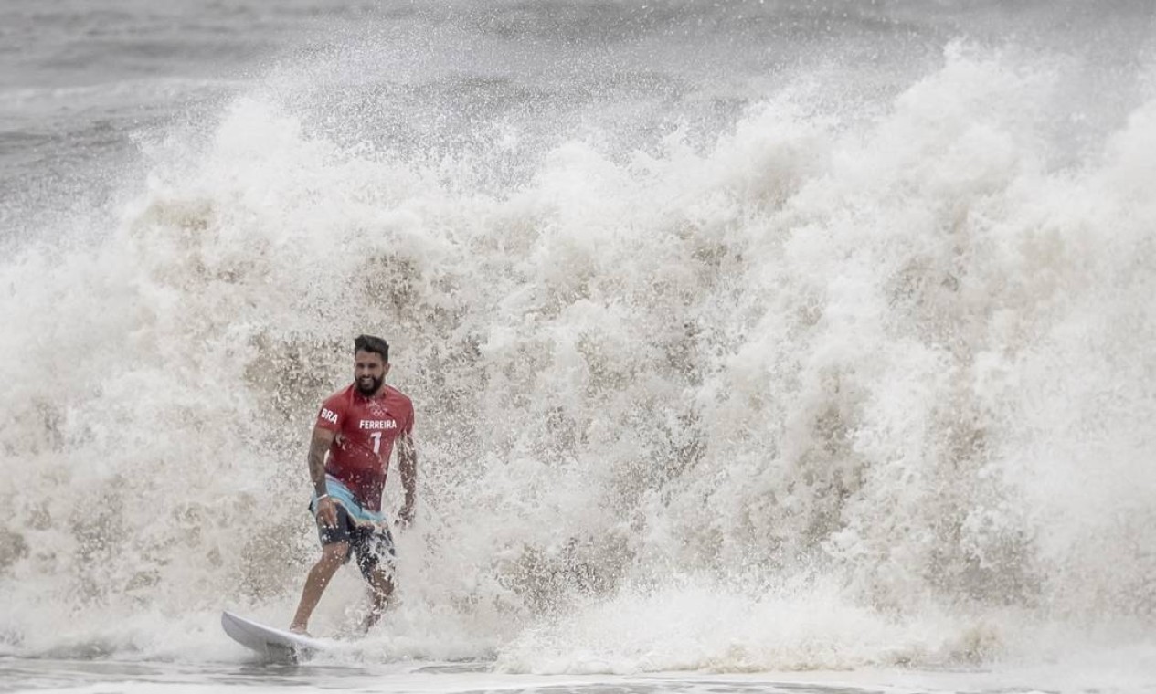 Italo Ferreira no dia decisivo do surfe nos Jogos Olímpicos de Tóquio Foto: Jonne Roriz/COB