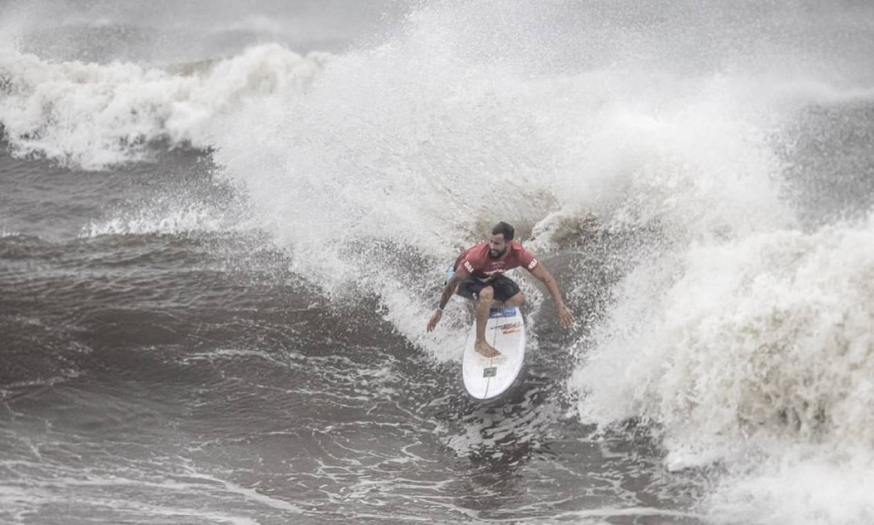 Italo Ferreira no dia decisivo do surfe nos Jogos Olímpicos de Tóquio Foto: Jonne Roriz/COB