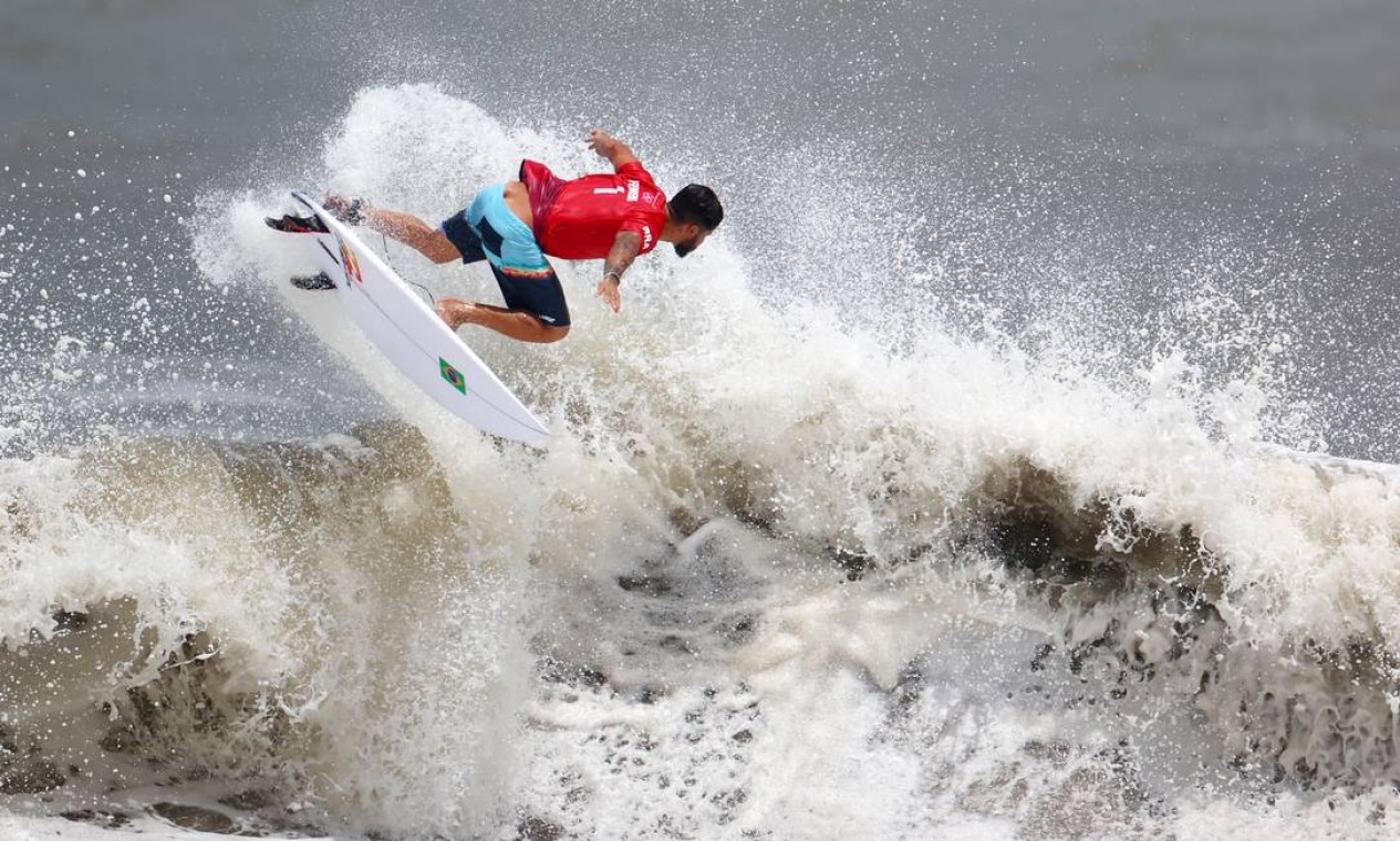 Italo Ferreira no dia decisivo do surfe nos Jogos Olímpicos de Tóquio Foto: LISI NIESNER / REUTERS