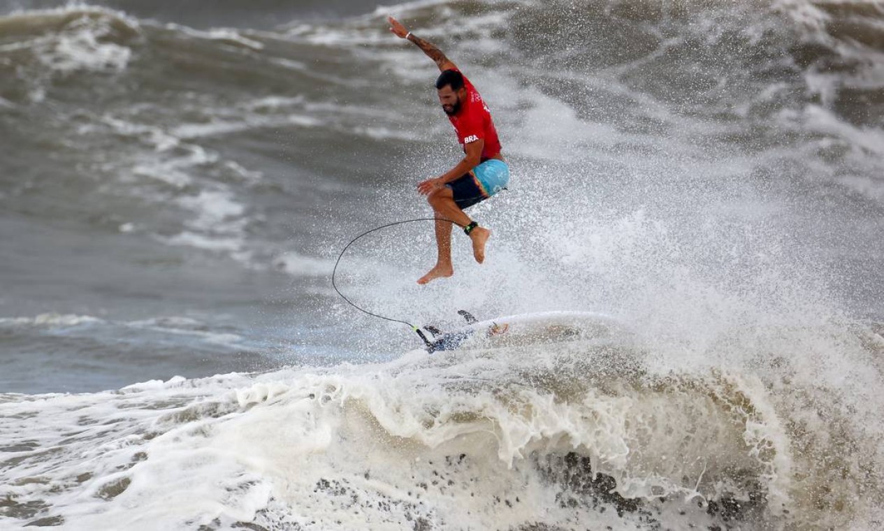 Italo Ferreira no dia decisivo do surfe nos Jogos Olímpicos de Tóquio Foto: LISI NIESNER / REUTERS