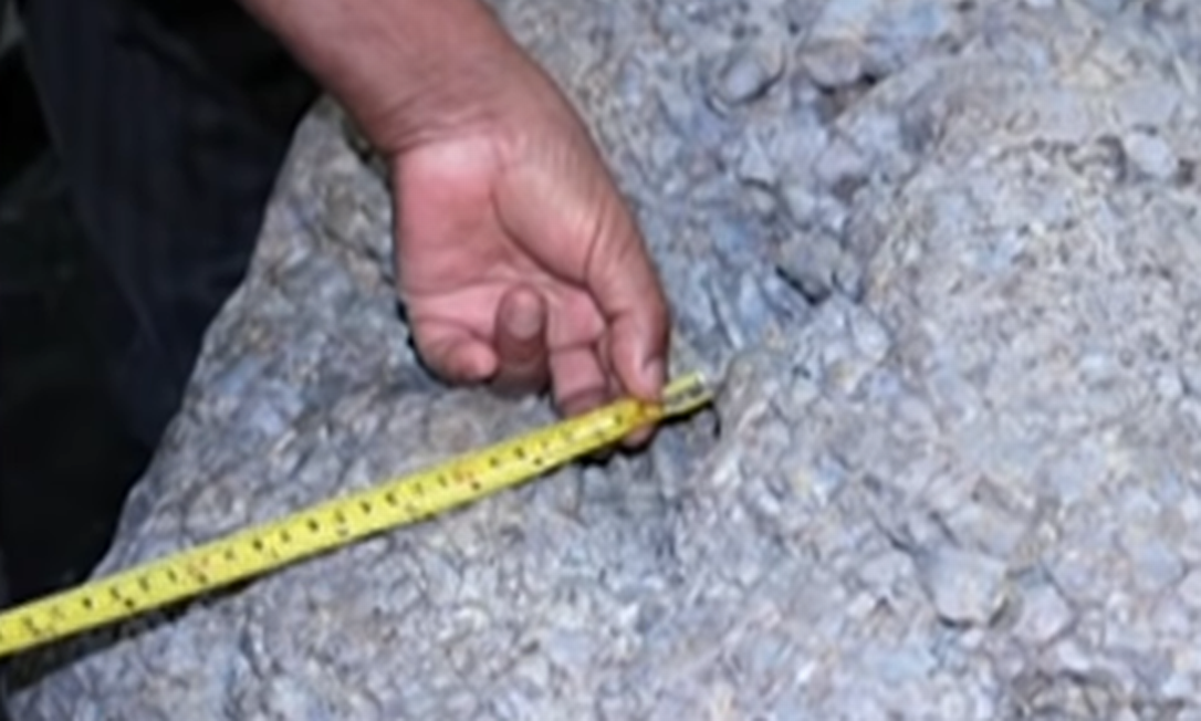 Maior safira do mundo pesa 510 kg Foto: Reprodução