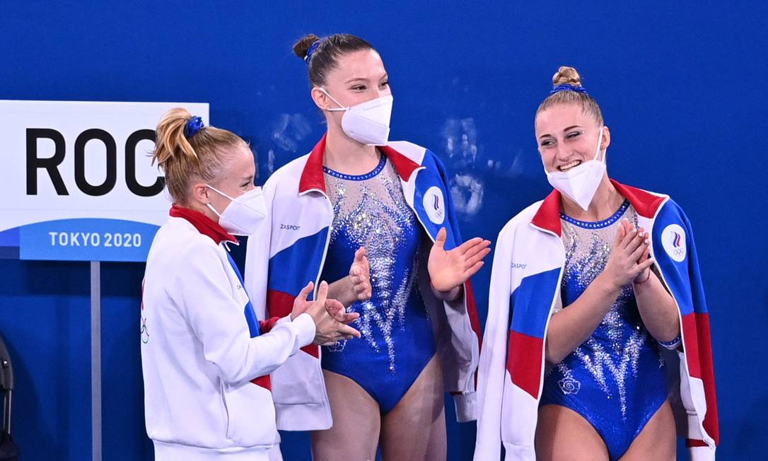 Sem bandeira, ginastas da Rússia competem sob a sigla ROC Foto: DYLAN MARTINEZ / REUTERS