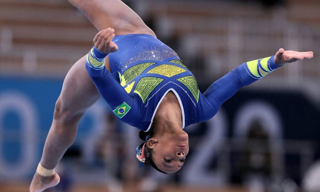 Rebeca Andrade em movimento na barra de equilibrio. Foto: COB