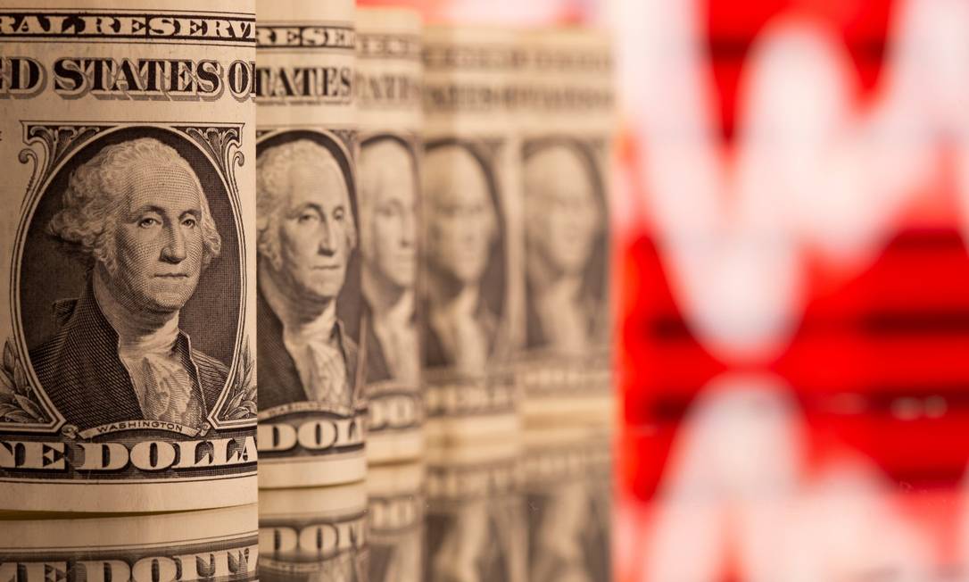 Dólar sobe para R$ 5,32 com receio sobre juros nos Estados Unidos