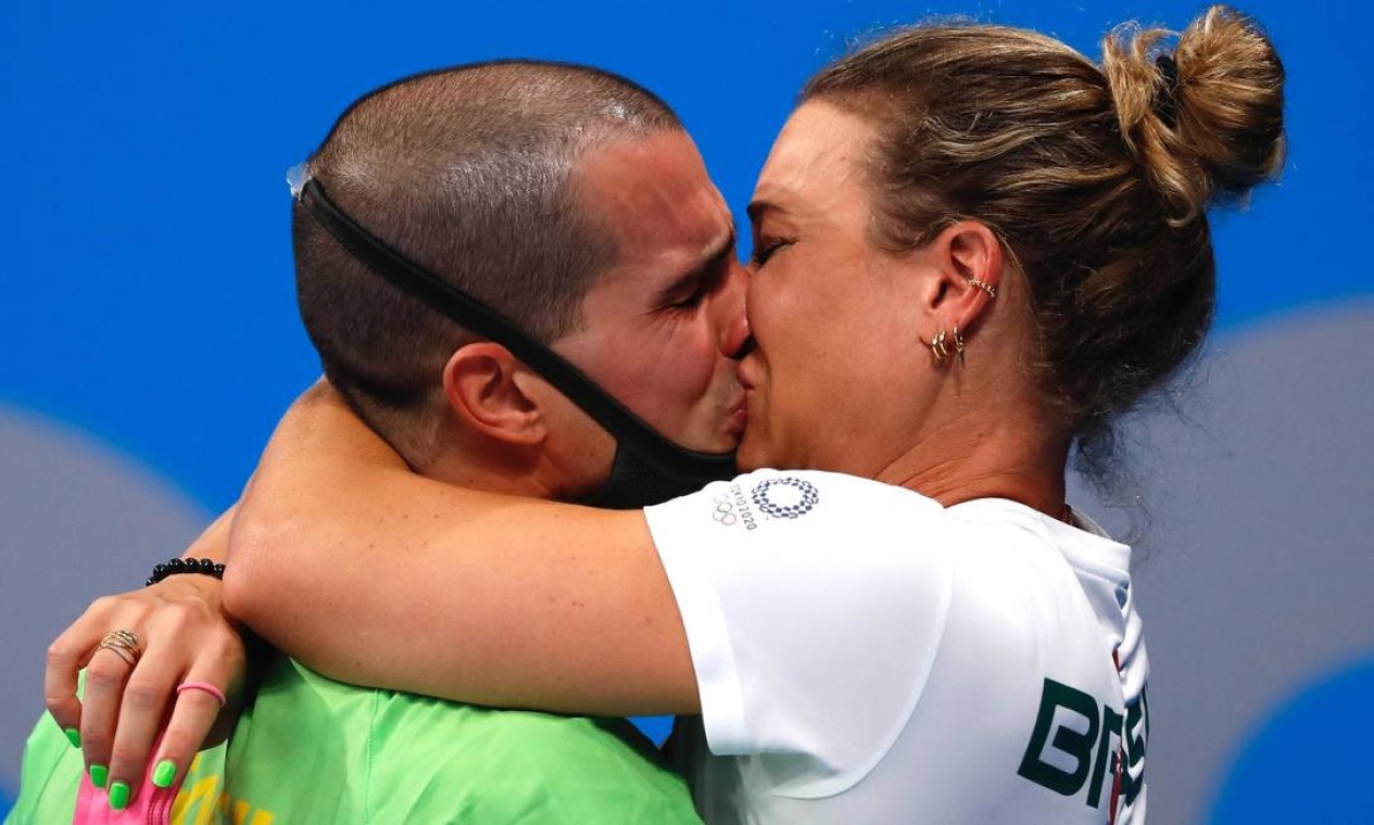 Olimpíada A importância de Michelle, esposa e técnica de Bruno Fratus, na conquista da medalha de bronze