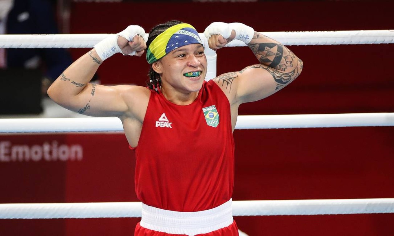 Boxeadora Bia Ferreira é inspiração para meninas e mulheres no