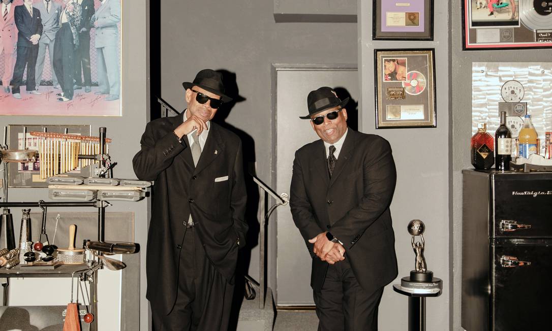 Os produtores e compositores Jimmy Jam (à esquerda) e Terry Lewis no estúdio Flyte Time em Los Angeles, em 2019 Foto: Tawni Bannister / New York Times
