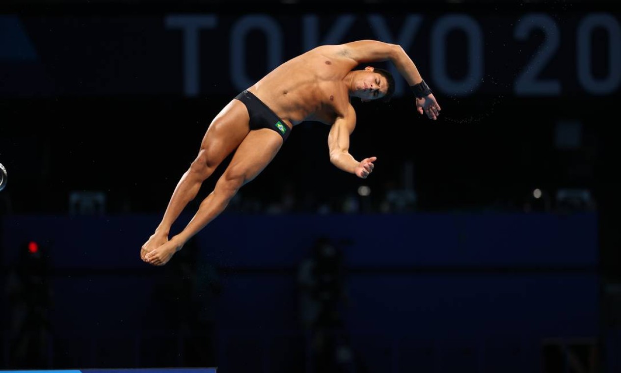 Kawan Pereira conseguiu se classificar para a semifinal dos saltos ornamentais da plataforma de 10m Foto: ANTONIO BRONIC / REUTERS