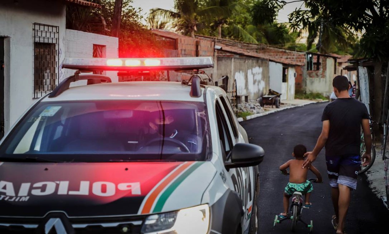 Nem as crianças escapam da rotina violenta da região Foto: Mateus Dantas