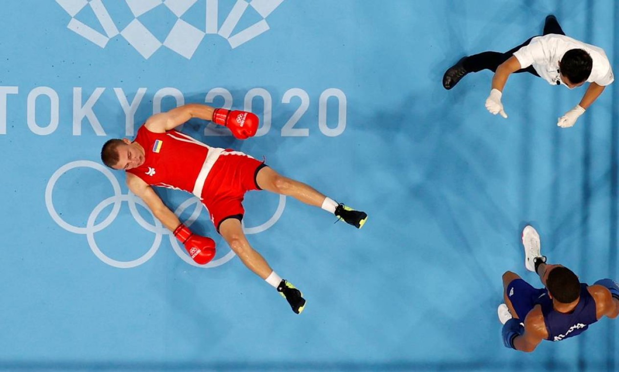 Entenda como funciona o nocaute no boxe olímpico e por que o árbitro ...