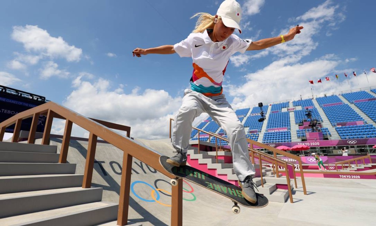 Aori Nishimura, do Japão, durante treino de skate Foto: LUCY NICHOLSON / REUTERS