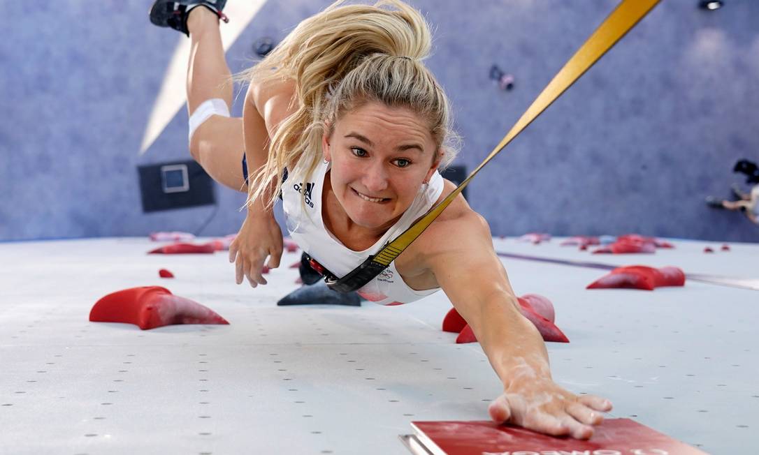Escalada Esportiva. Shauna Coxsey, da Grã-Bretanha, durante a qualificação da prova de velocidade Foto: @AUO1 / REUTERS