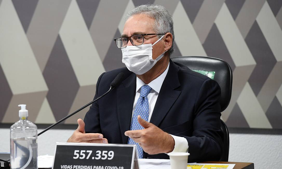 O senador Renan Calheiros, durante sessão da CPI da Covid Foto: Marcos Oliveira / Agência O Globo