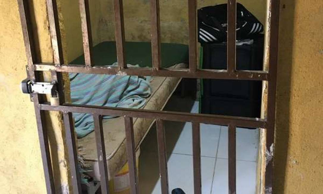 A Polícia encontrou as vítimas aprisionadas em celas e sem condições sanitárias Foto: Divulgação PCCE