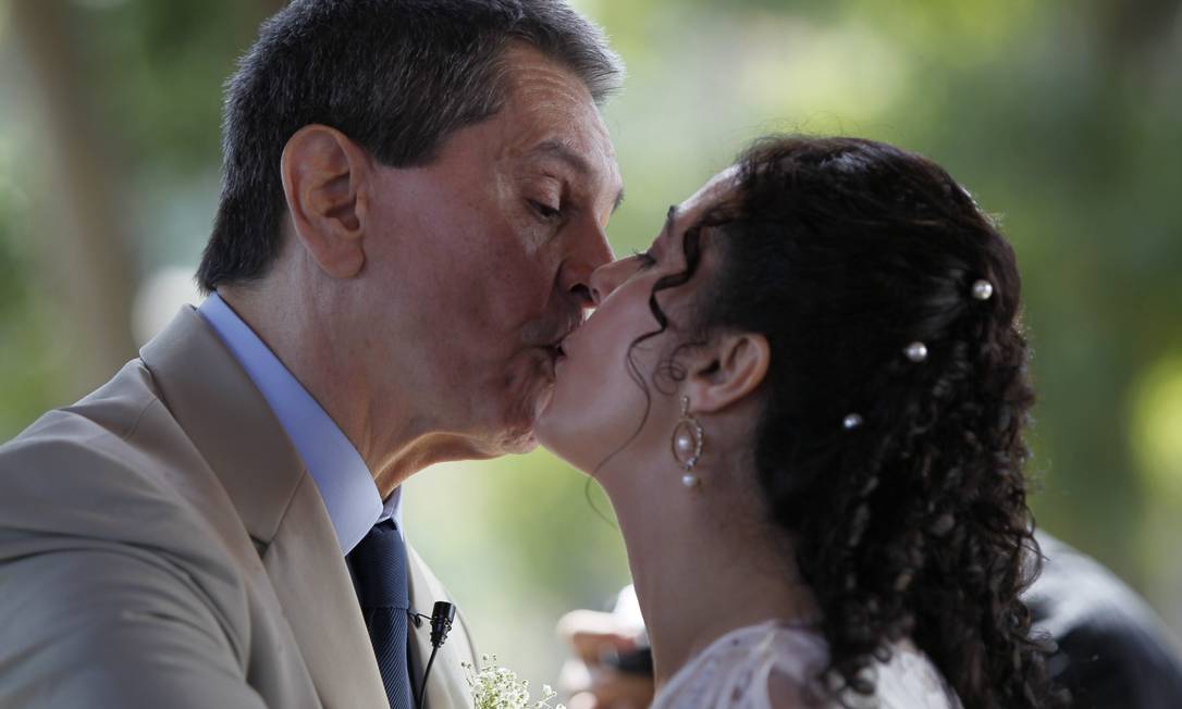 Roberto Jefferson (PTB-RJ), delator do mensalão, casou-se em Três Rios, município do interior do Rio, com enfermeira Ana Lúcia Novaes Foto: Marcelo Carnaval / Agência O Globo - 29/05/2015